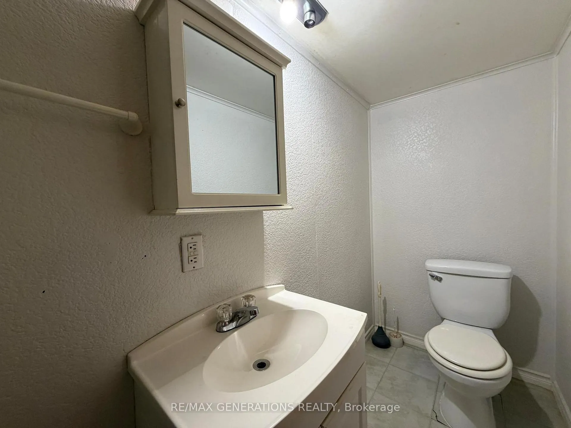 Photo 17 of 444 McKellar Street N, Thunder Bay, McKeller Park — HOMEH