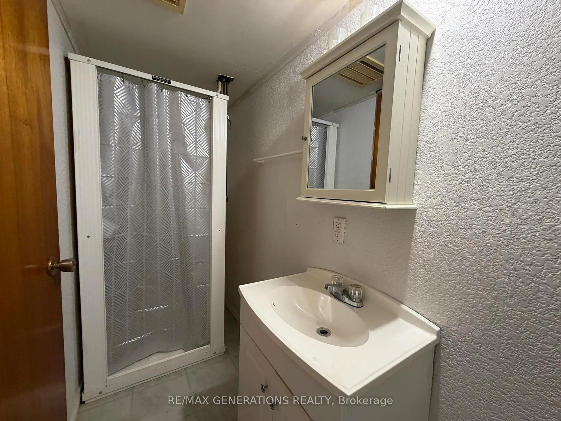 Photo 18 of 444 McKellar Street N, Thunder Bay, McKeller Park — HOMEH