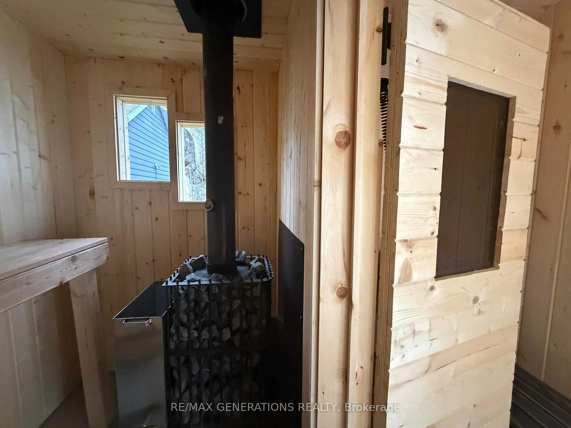 Photo 28 of 444 McKellar Street N, Thunder Bay, McKeller Park — HOMEH