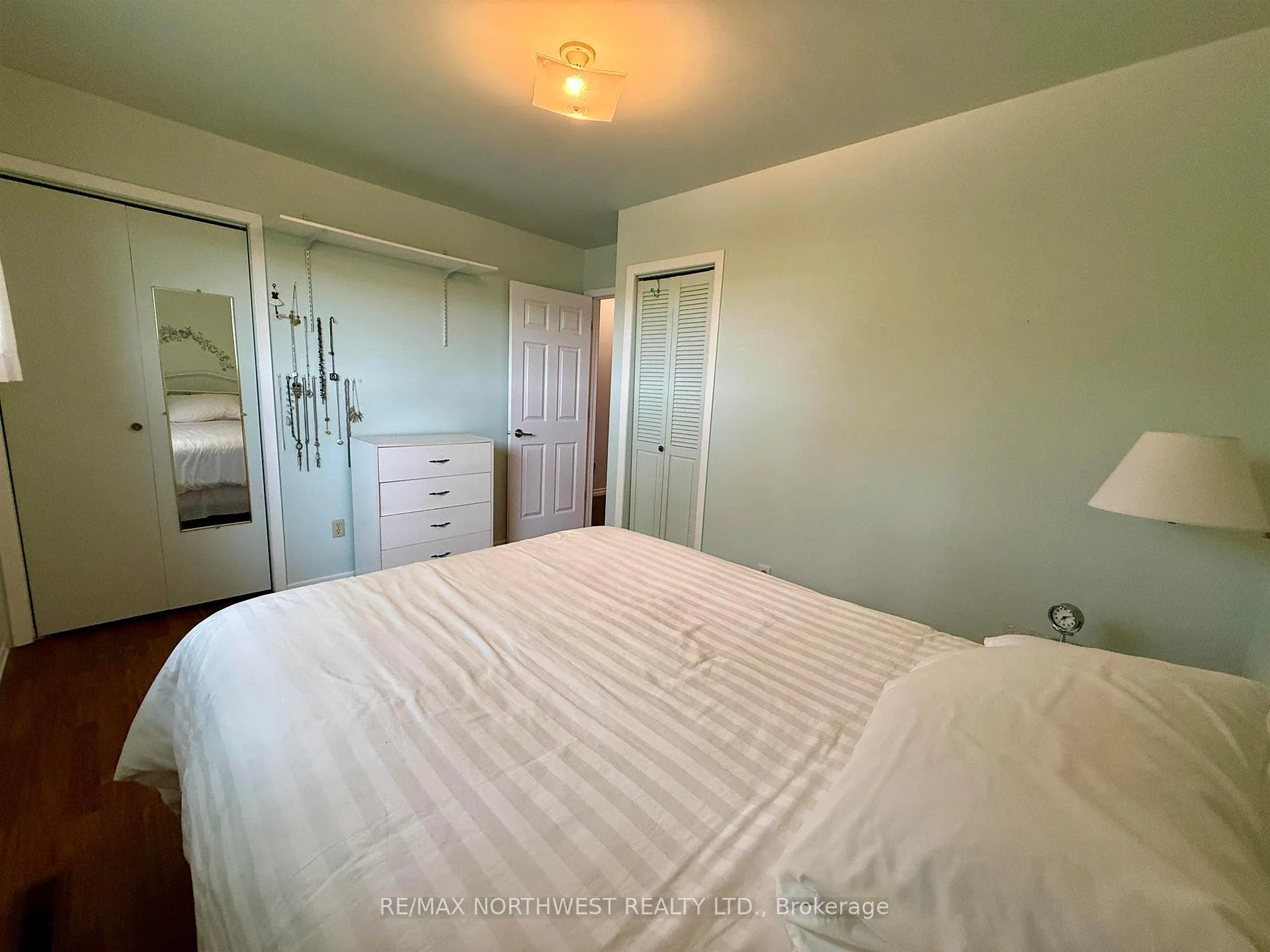 Photo 8 of 913 Park Street, Kenora, Central — HOMEH