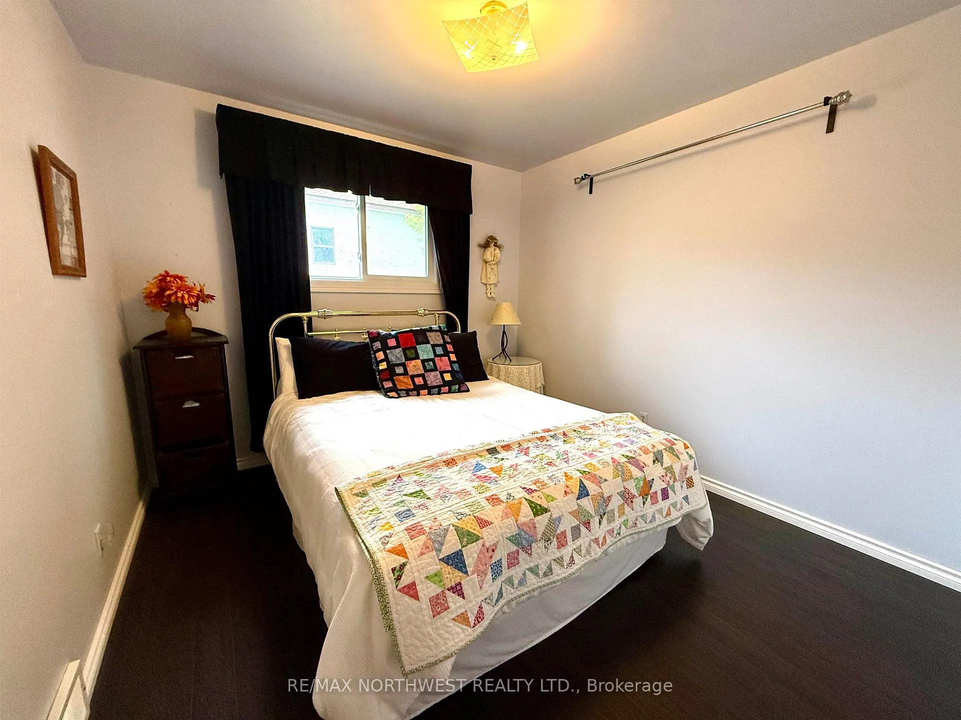 Photo 11 of 913 Park Street, Kenora, Central — HOMEH