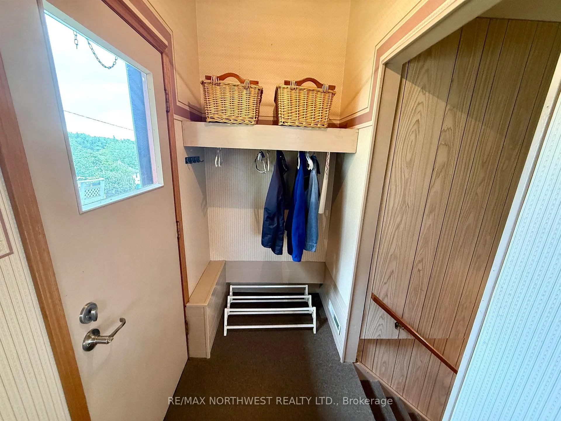 Photo 14 of 913 Park Street, Kenora, Central — HOMEH
