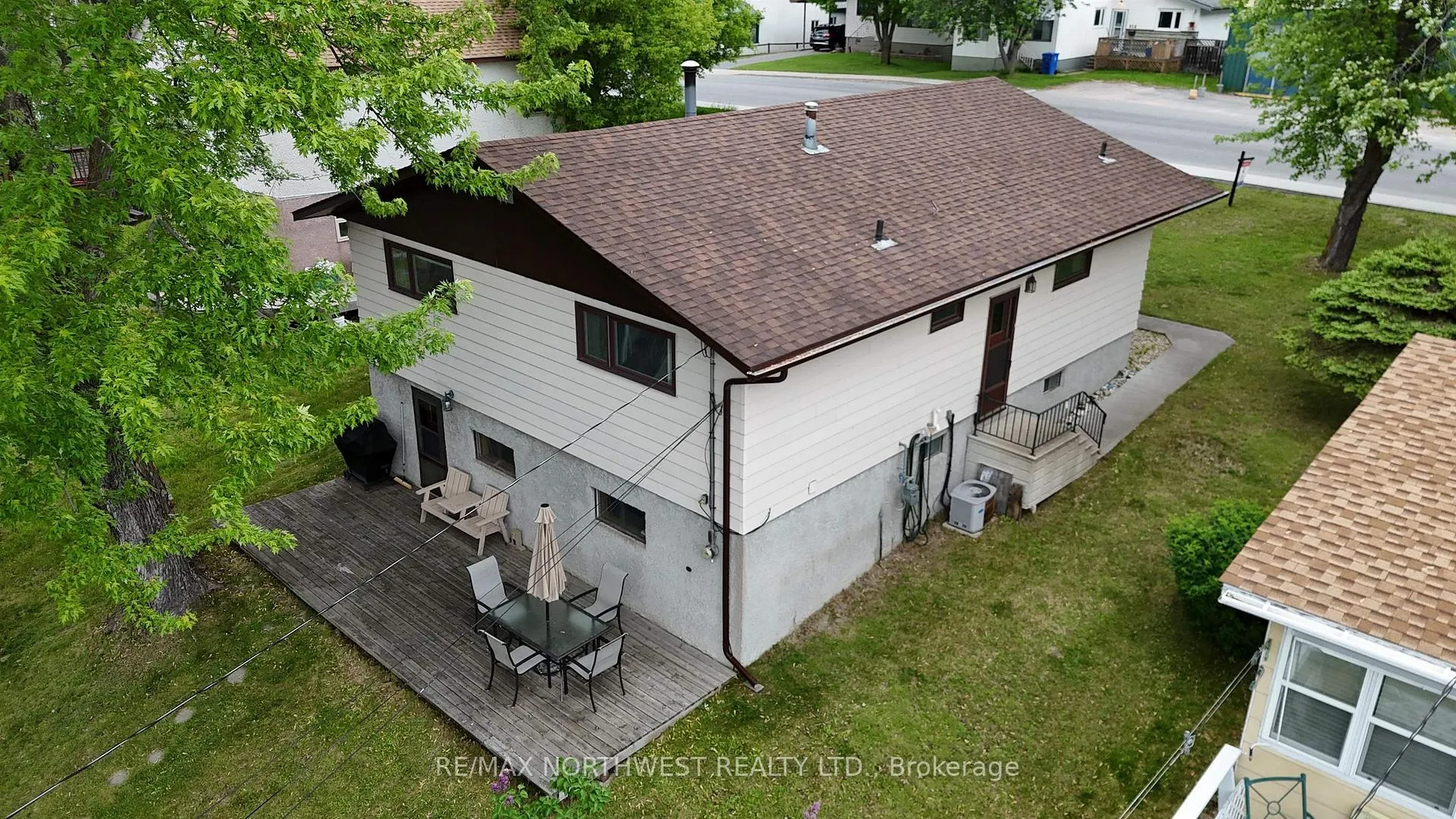 Photo 33 of 913 Park Street, Kenora, Central — HOMEH
