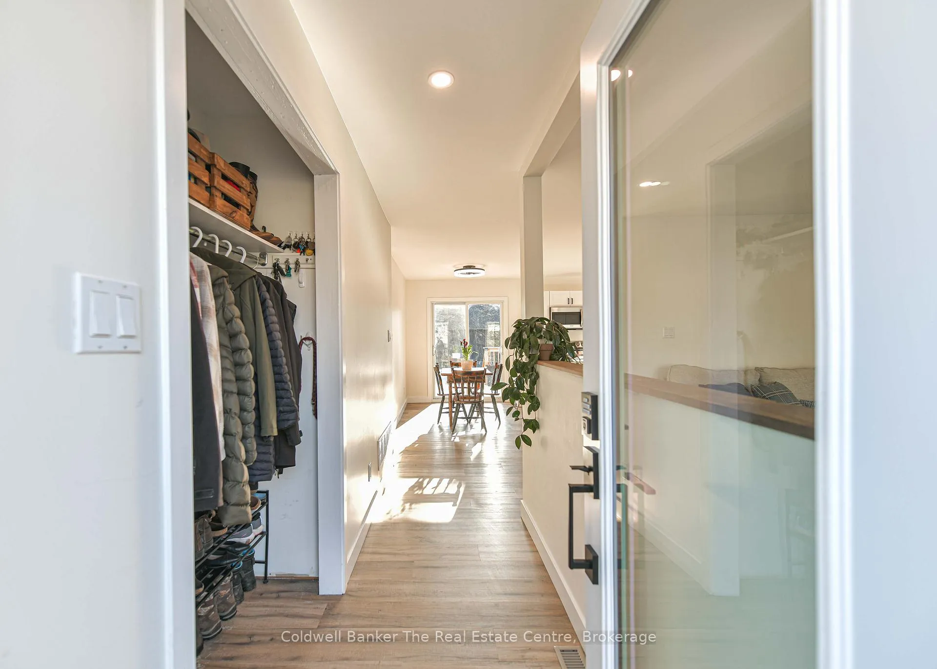 Photo 2 of 355 Louise Street, Gravenhurst, Muskoka (S) — HOMEH