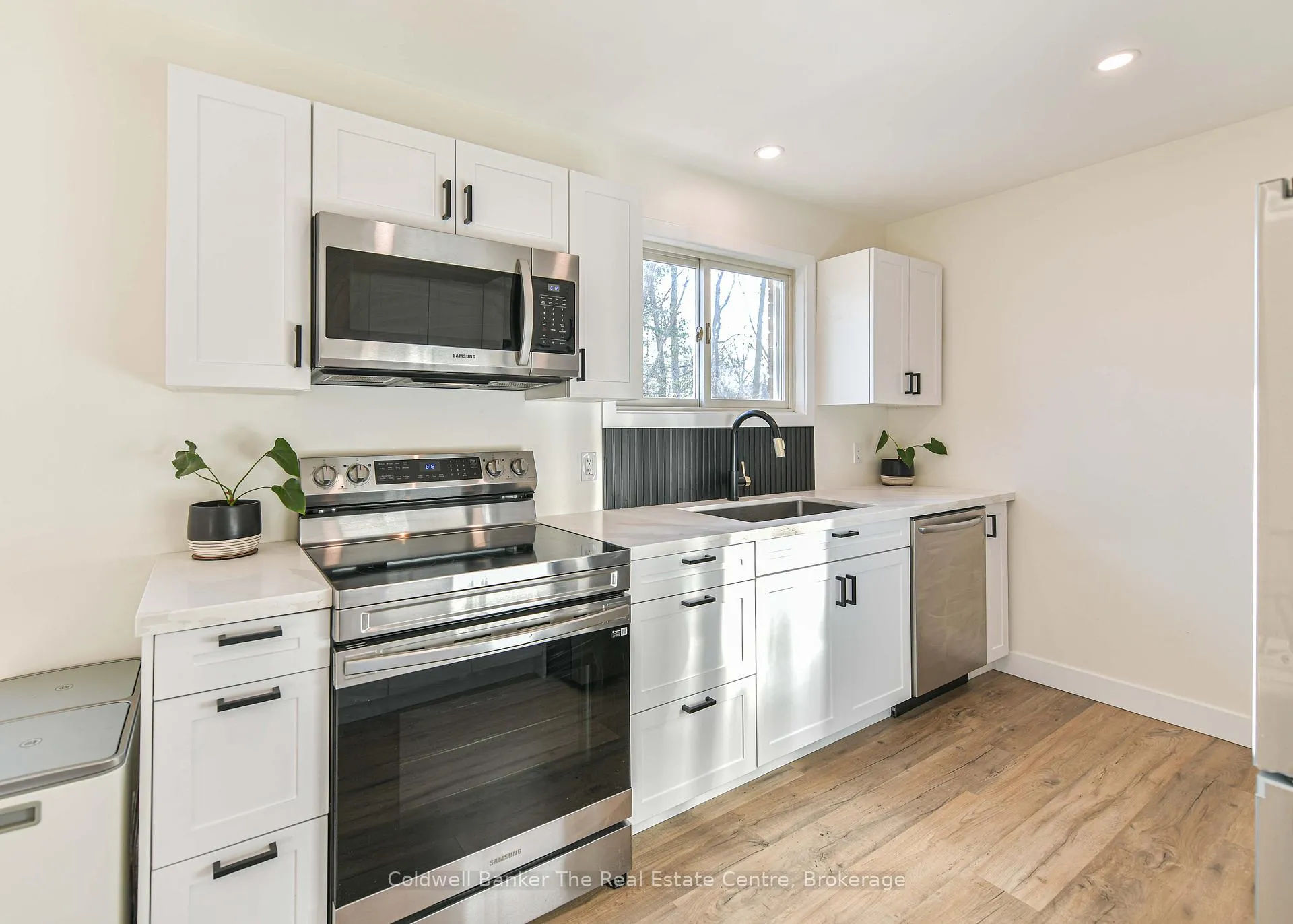 Photo 11 of 355 Louise Street, Gravenhurst, Muskoka (S) — HOMEH