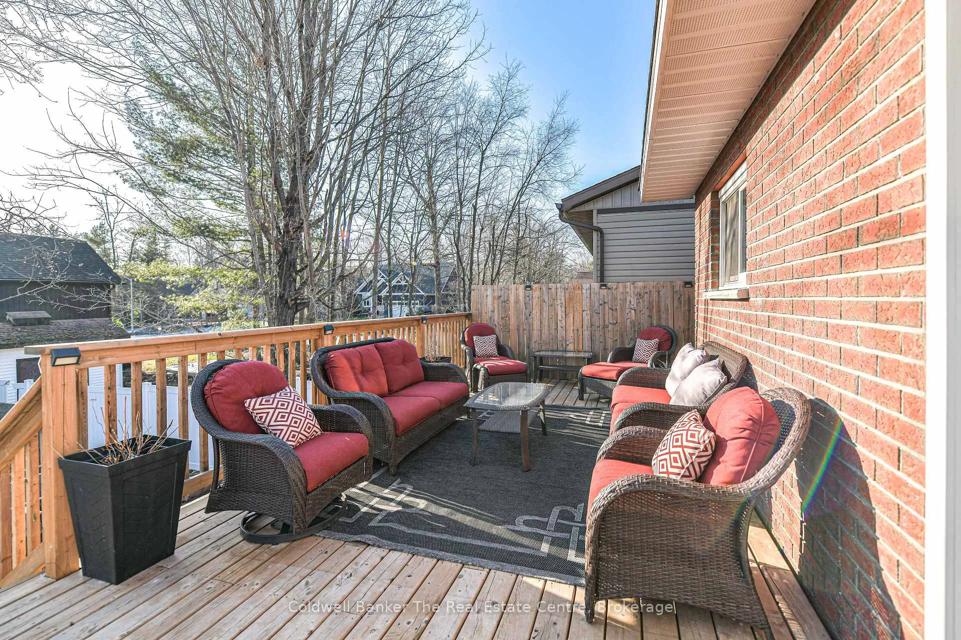 Photo 36 of 355 Louise Street, Gravenhurst, Muskoka (S) — HOMEH