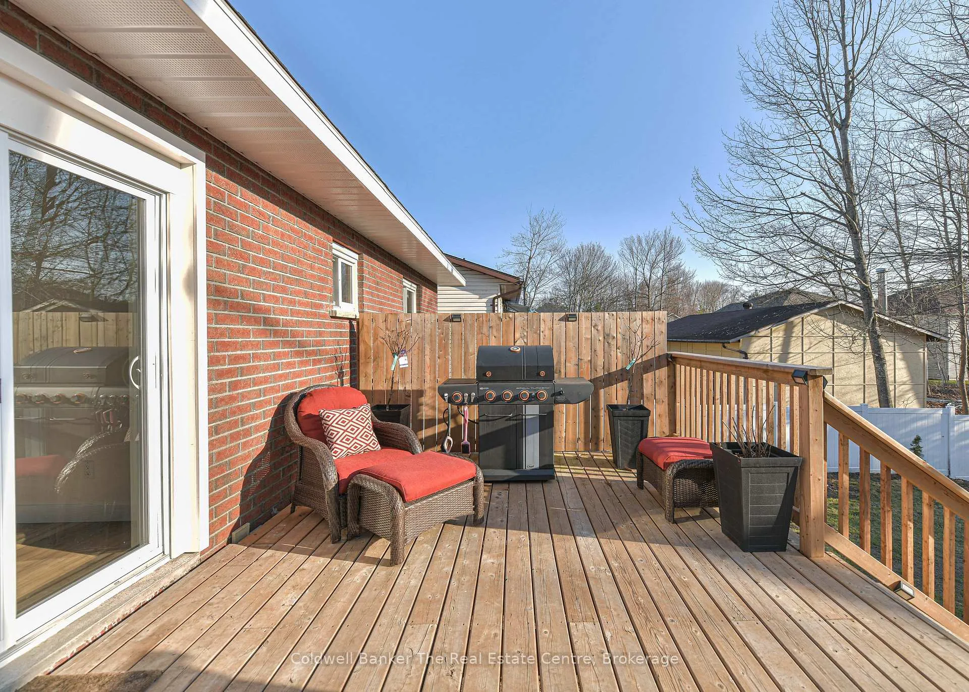 Photo 37 of 355 Louise Street, Gravenhurst, Muskoka (S) — HOMEH