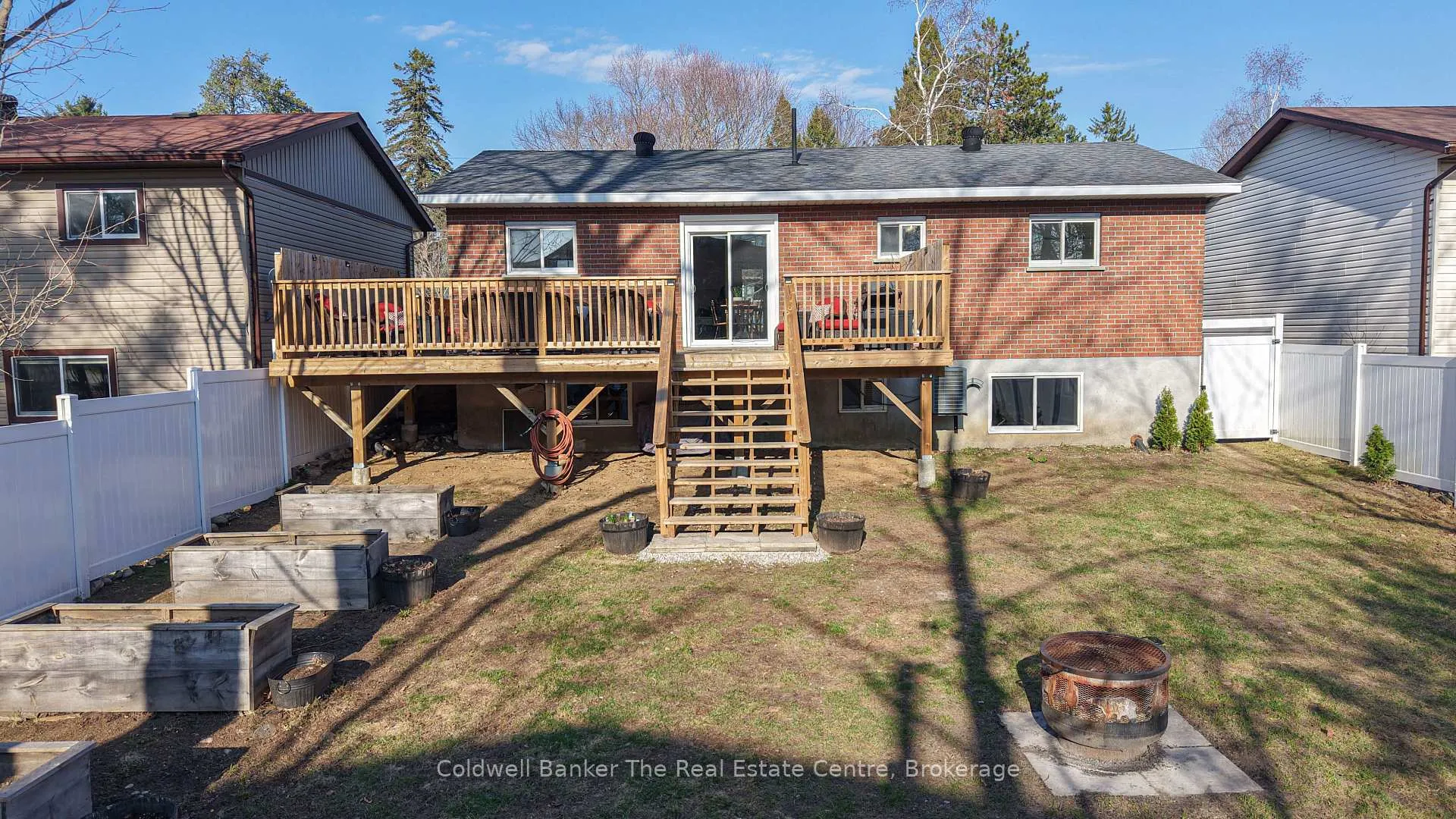 Photo 38 of 355 Louise Street, Gravenhurst, Muskoka (S) — HOMEH