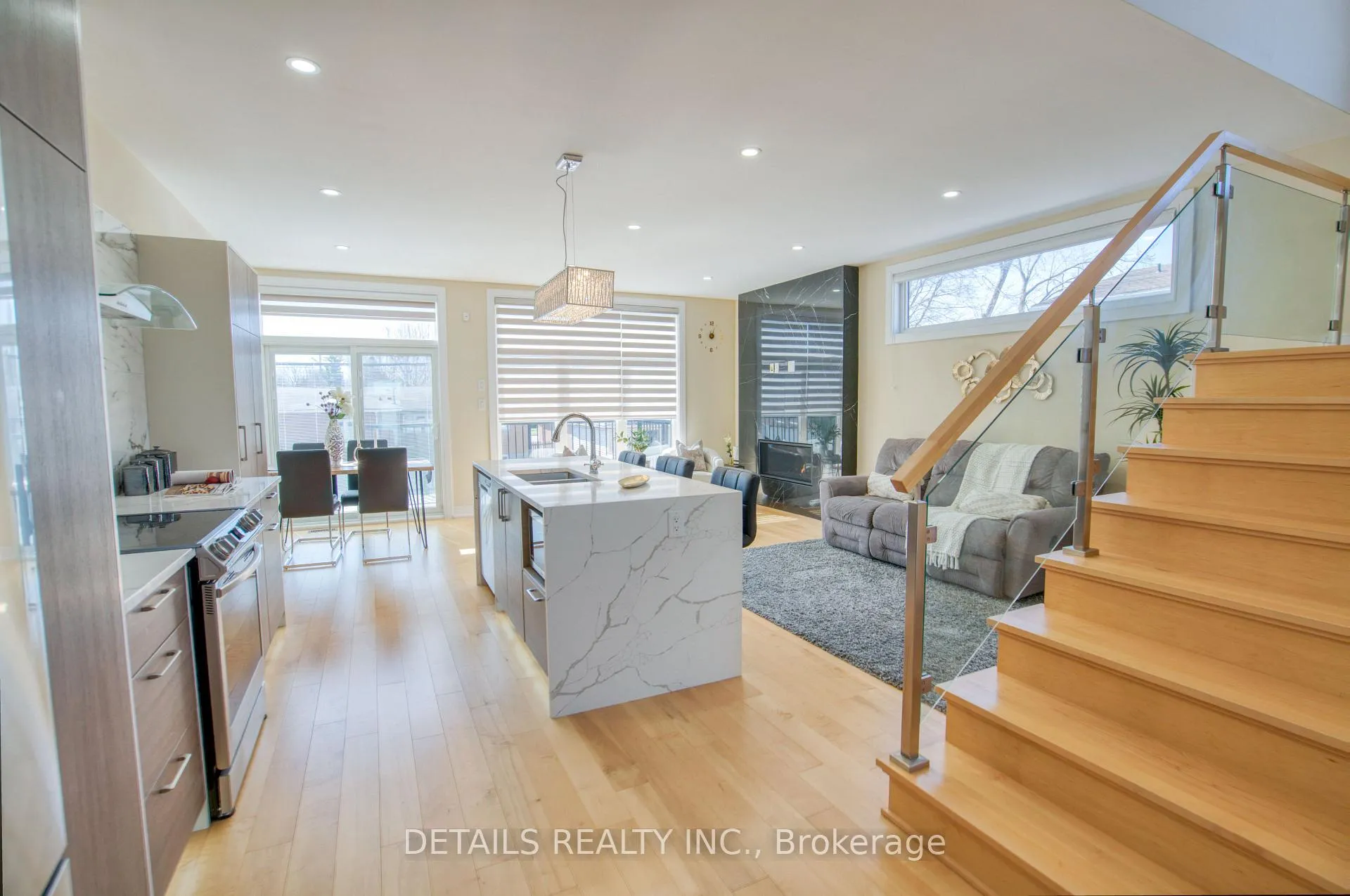 Photo 15 of 992 Baseline Road E, Ottawa, City View/Skyline/Fisher Heights/Parkwood Hills — HOMEH