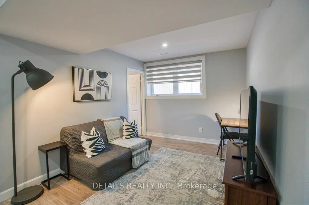 Photo 37 of 992 Baseline Road E, Ottawa, City View/Skyline/Fisher Heights/Parkwood Hills — HOMEH