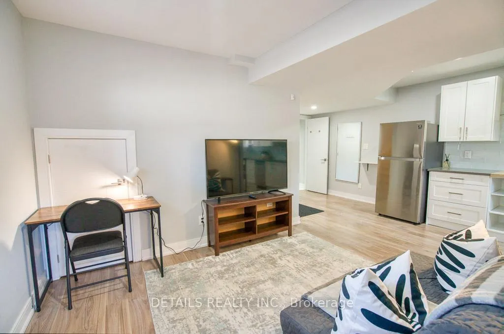 Photo 42 of 992 Baseline Road E, Ottawa, City View/Skyline/Fisher Heights/Parkwood Hills — HOMEH