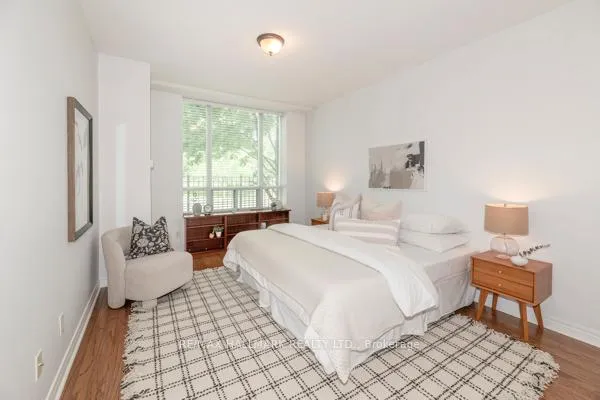 Photo 7 of Unit 117, 9 Boardwalk Drive, Toronto, The Beaches — HOMEH