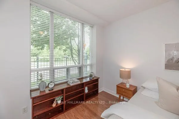 Photo 8 of Unit 117, 9 Boardwalk Drive, Toronto, The Beaches — HOMEH