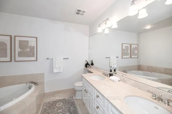Photo 10 of Unit 117, 9 Boardwalk Drive, Toronto, The Beaches — HOMEH