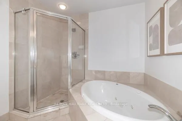 Photo 11 of Unit 117, 9 Boardwalk Drive, Toronto, The Beaches — HOMEH