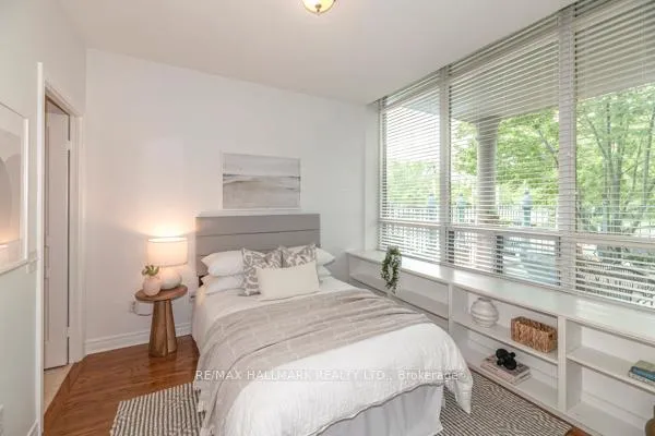 Photo 18 of Unit 117, 9 Boardwalk Drive, Toronto, The Beaches — HOMEH