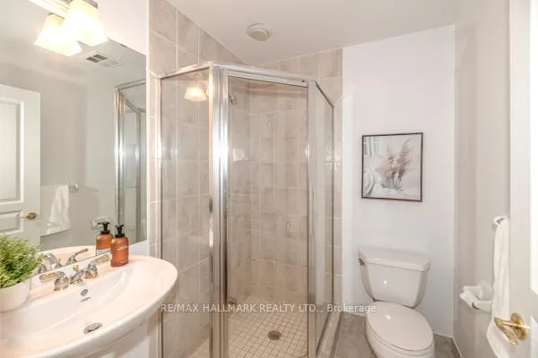 Photo 20 of Unit 117, 9 Boardwalk Drive, Toronto, The Beaches — HOMEH