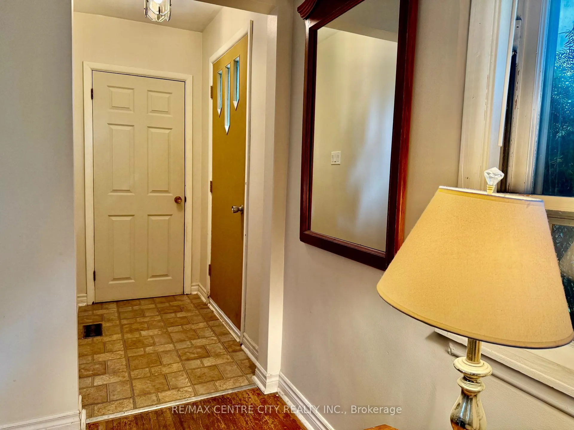 Photo 10 of 18 Montgomery Road, St. Thomas — HOMEH
