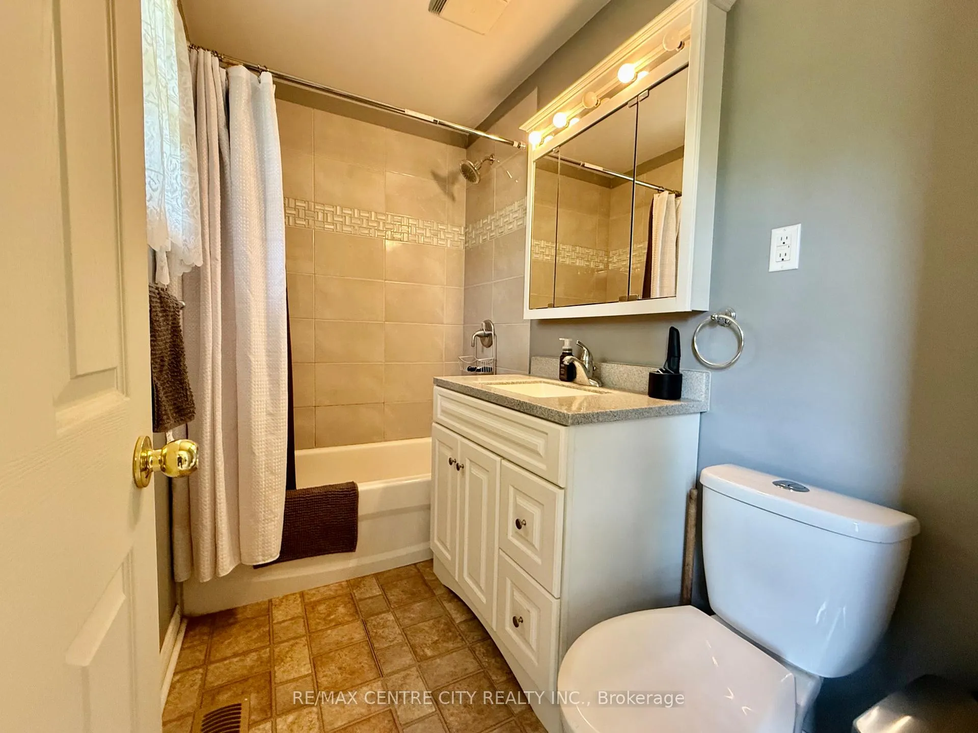 Photo 18 of 18 Montgomery Road, St. Thomas — HOMEH
