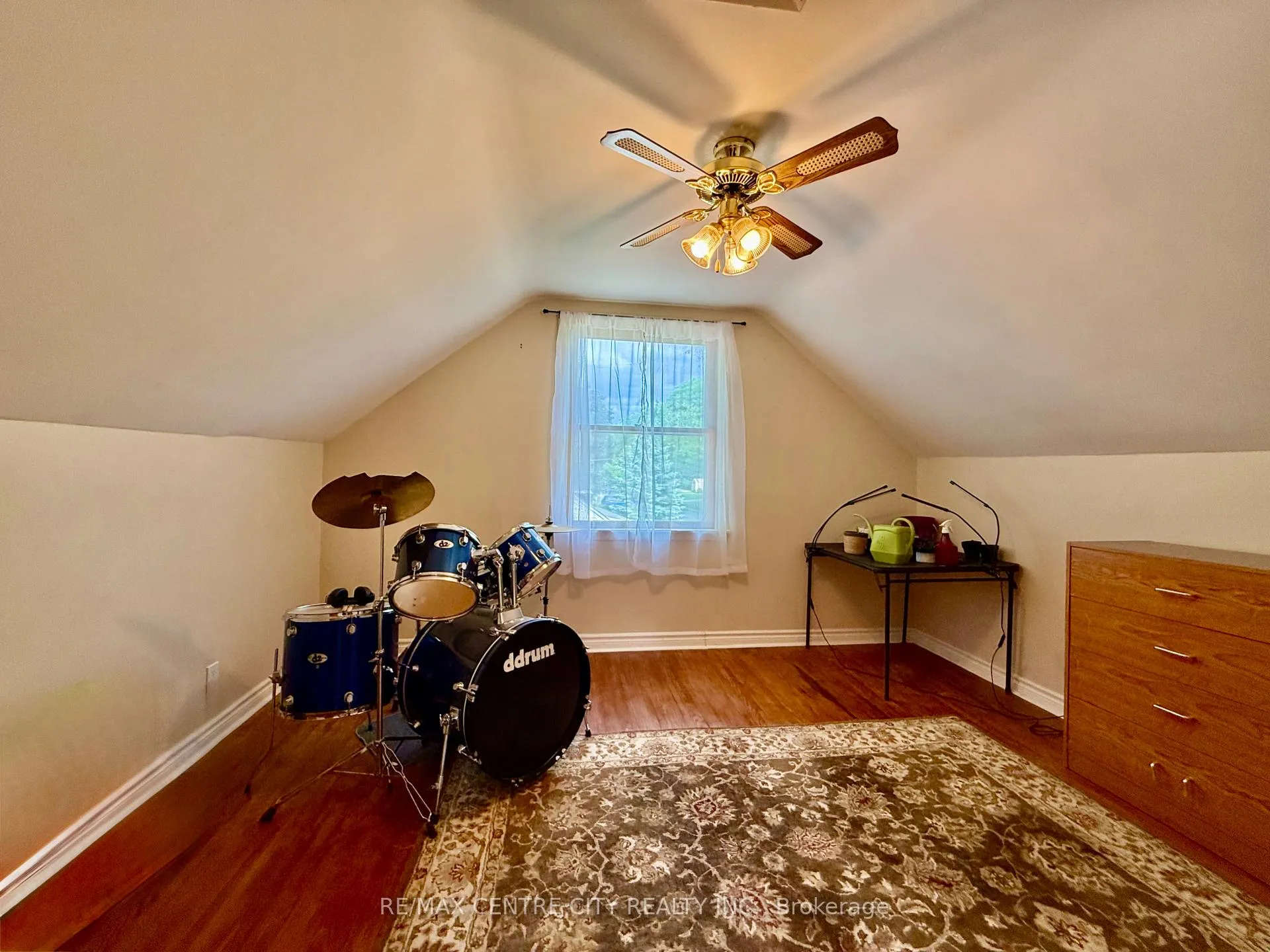 Photo 22 of 18 Montgomery Road, St. Thomas — HOMEH
