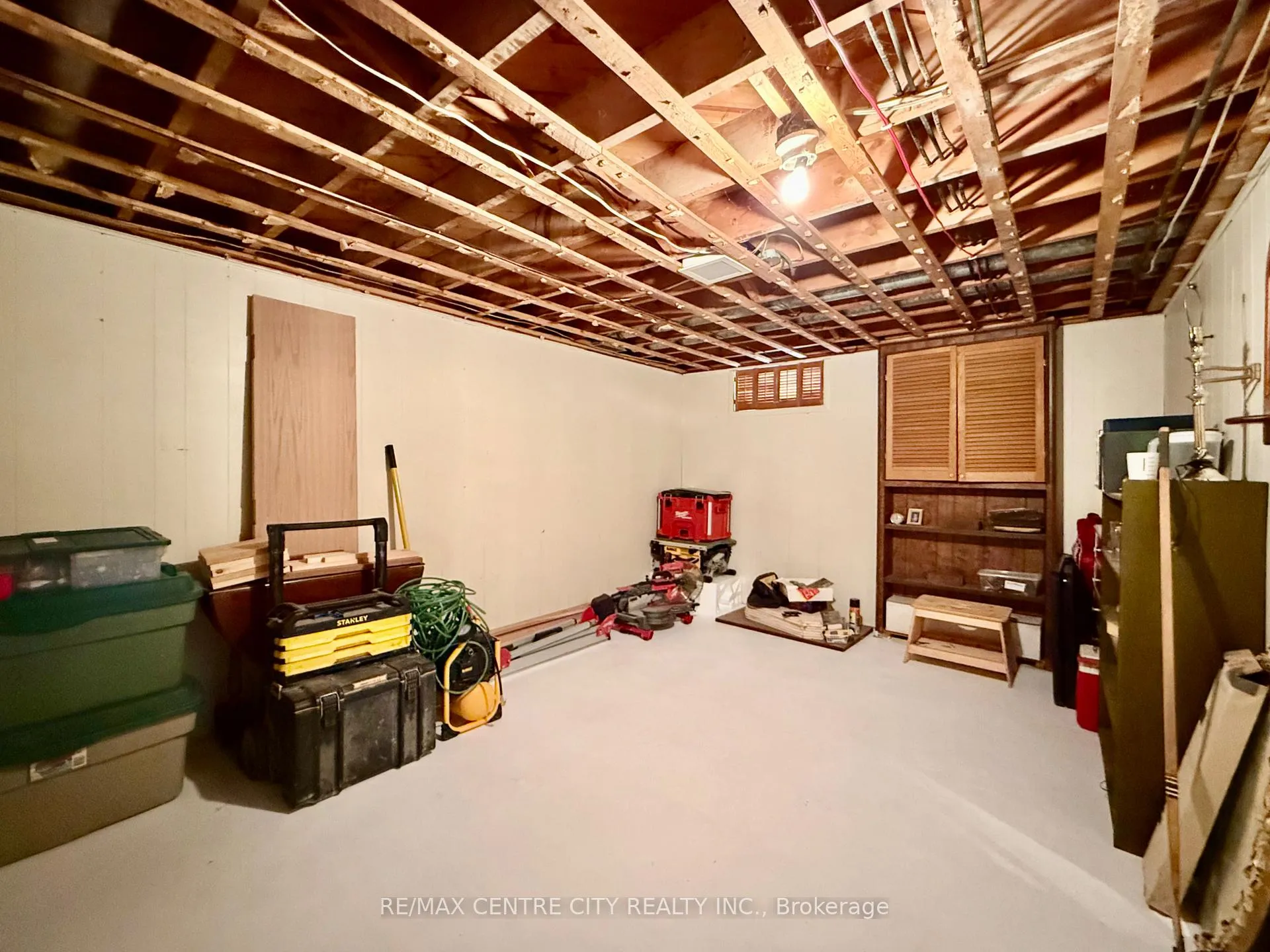 Photo 23 of 18 Montgomery Road, St. Thomas — HOMEH