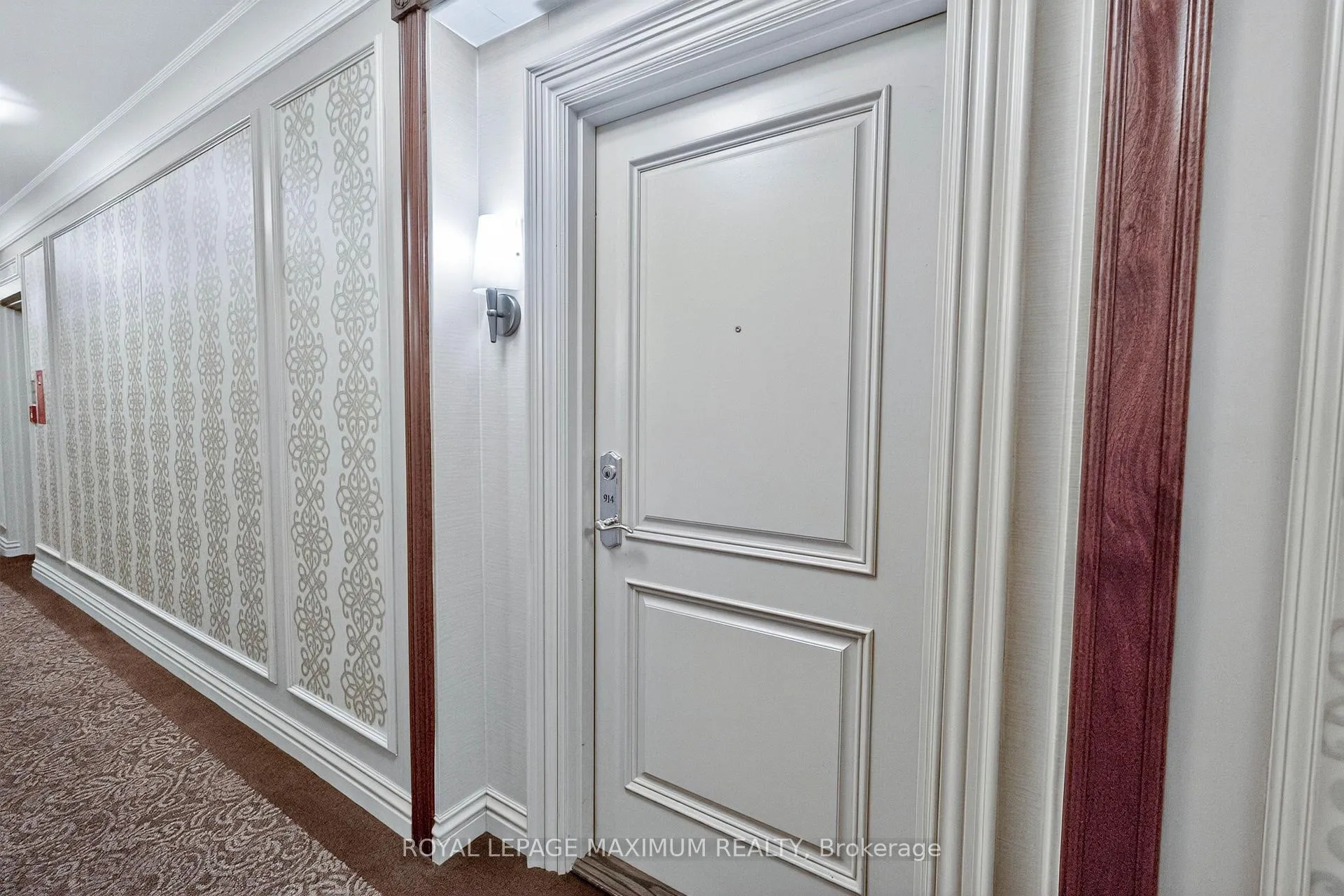 Photo 8 of Unit 914, 9245 Jane Street, Vaughan, Maple — HOMEH