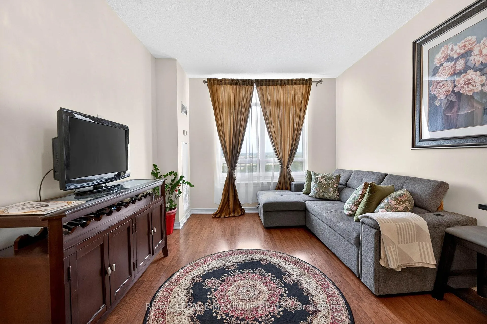 Photo 14 of Unit 914, 9245 Jane Street, Vaughan, Maple — HOMEH