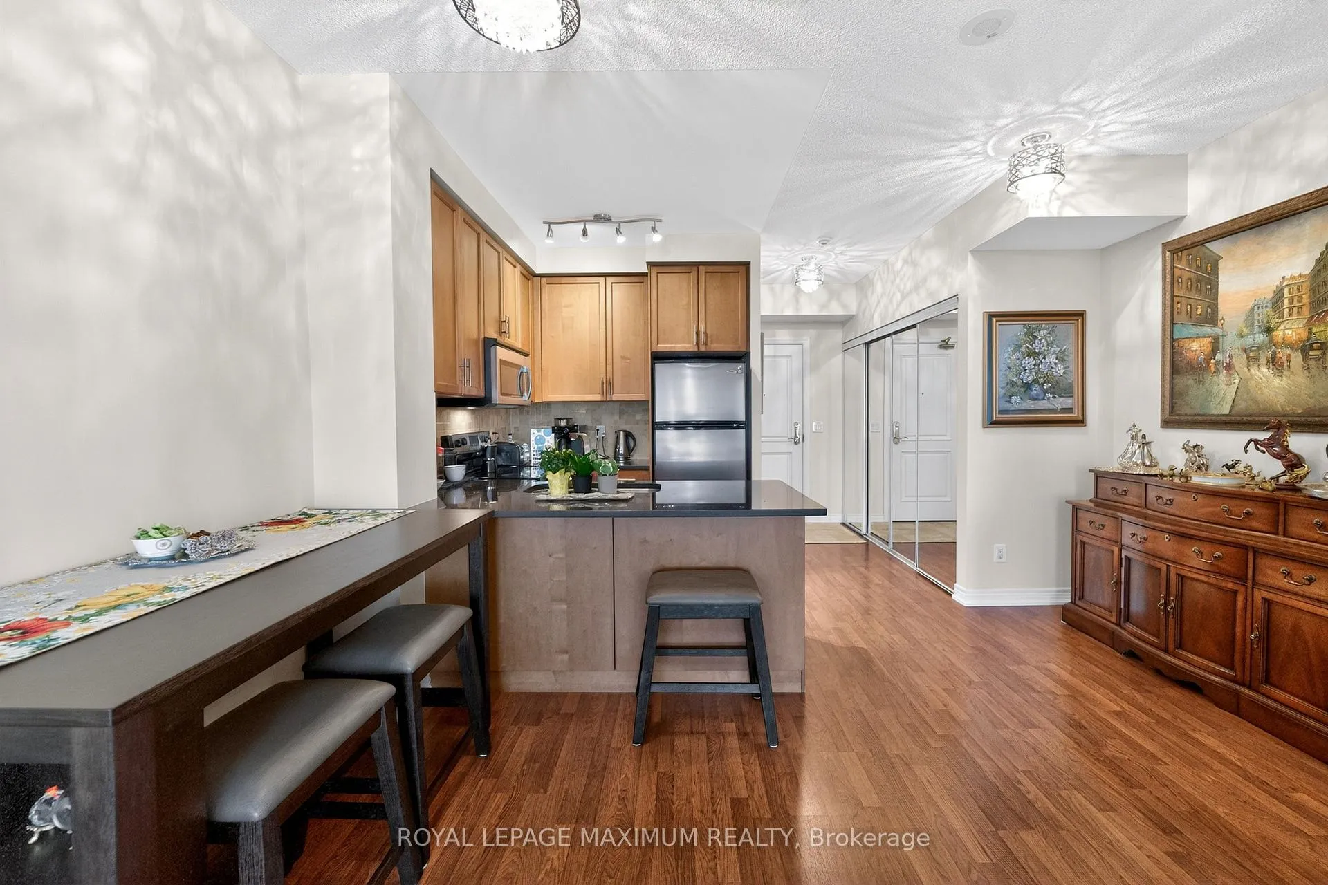 Photo 17 of Unit 914, 9245 Jane Street, Vaughan, Maple — HOMEH