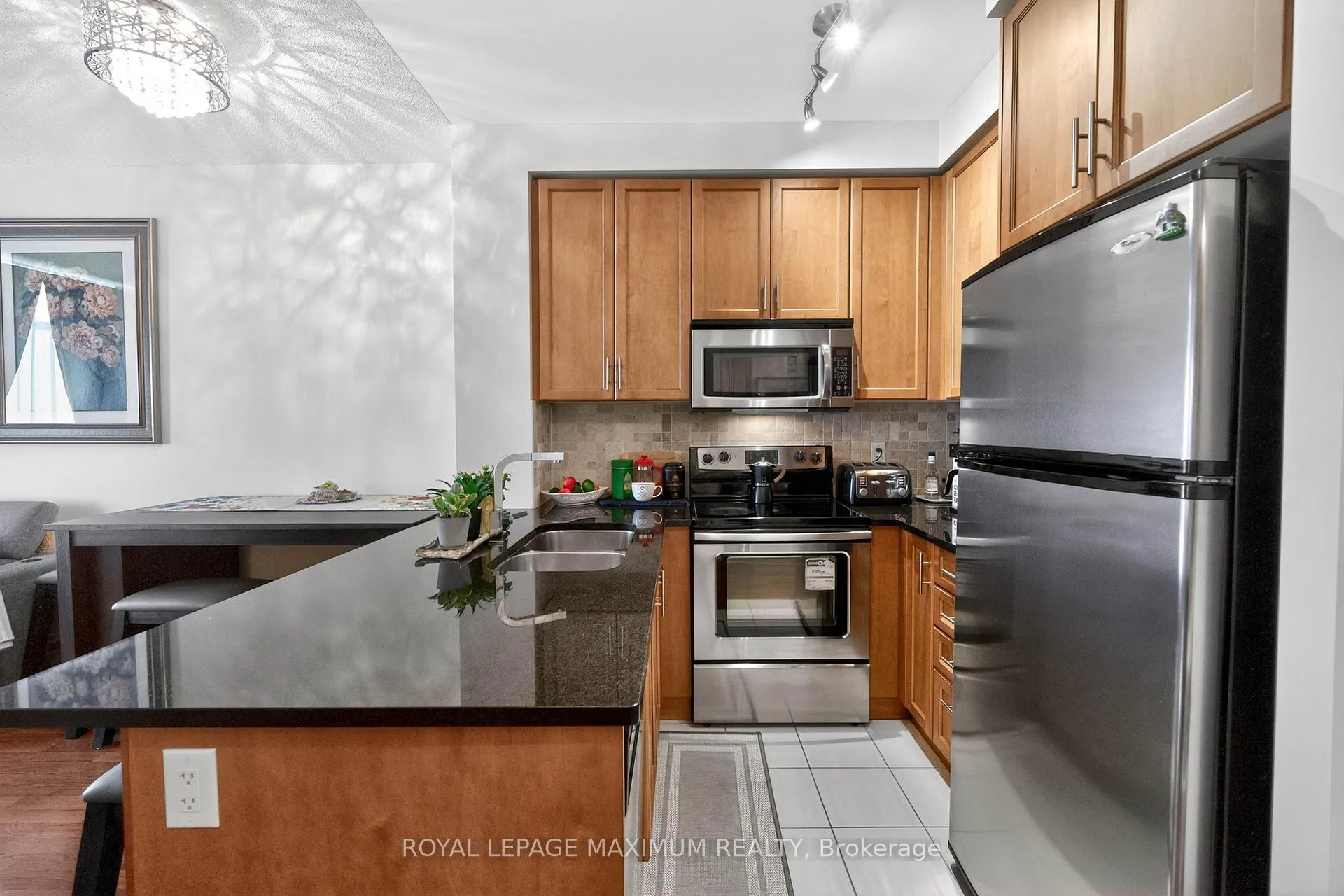 Photo 20 of Unit 914, 9245 Jane Street, Vaughan, Maple — HOMEH