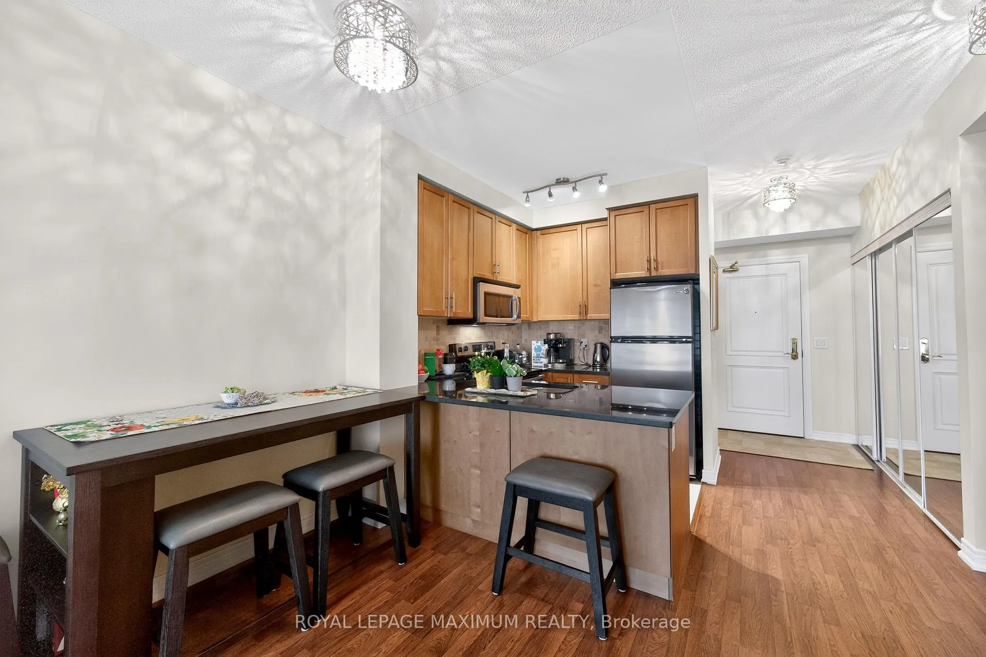 Photo 22 of Unit 914, 9245 Jane Street, Vaughan, Maple — HOMEH