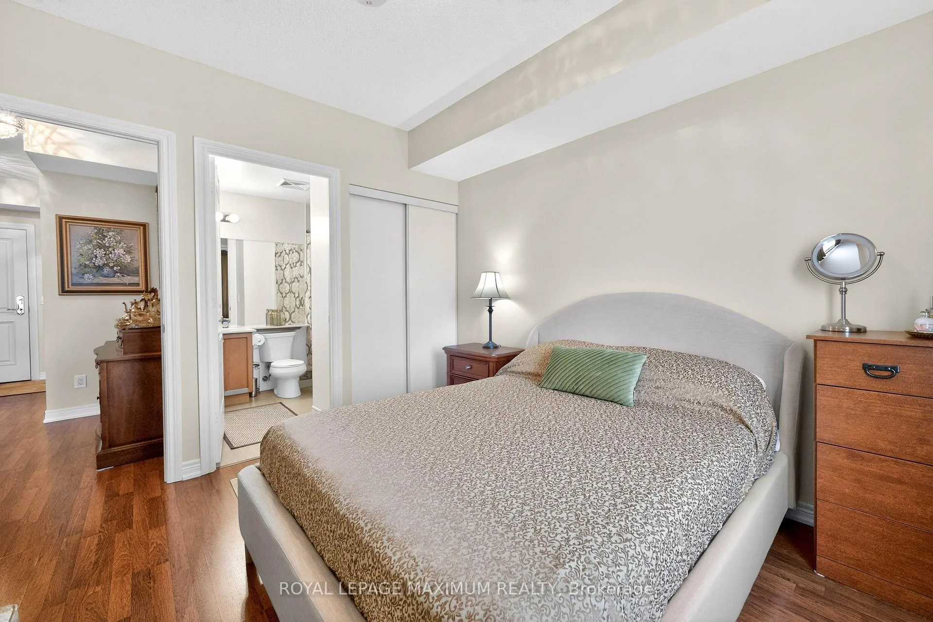 Photo 26 of Unit 914, 9245 Jane Street, Vaughan, Maple — HOMEH
