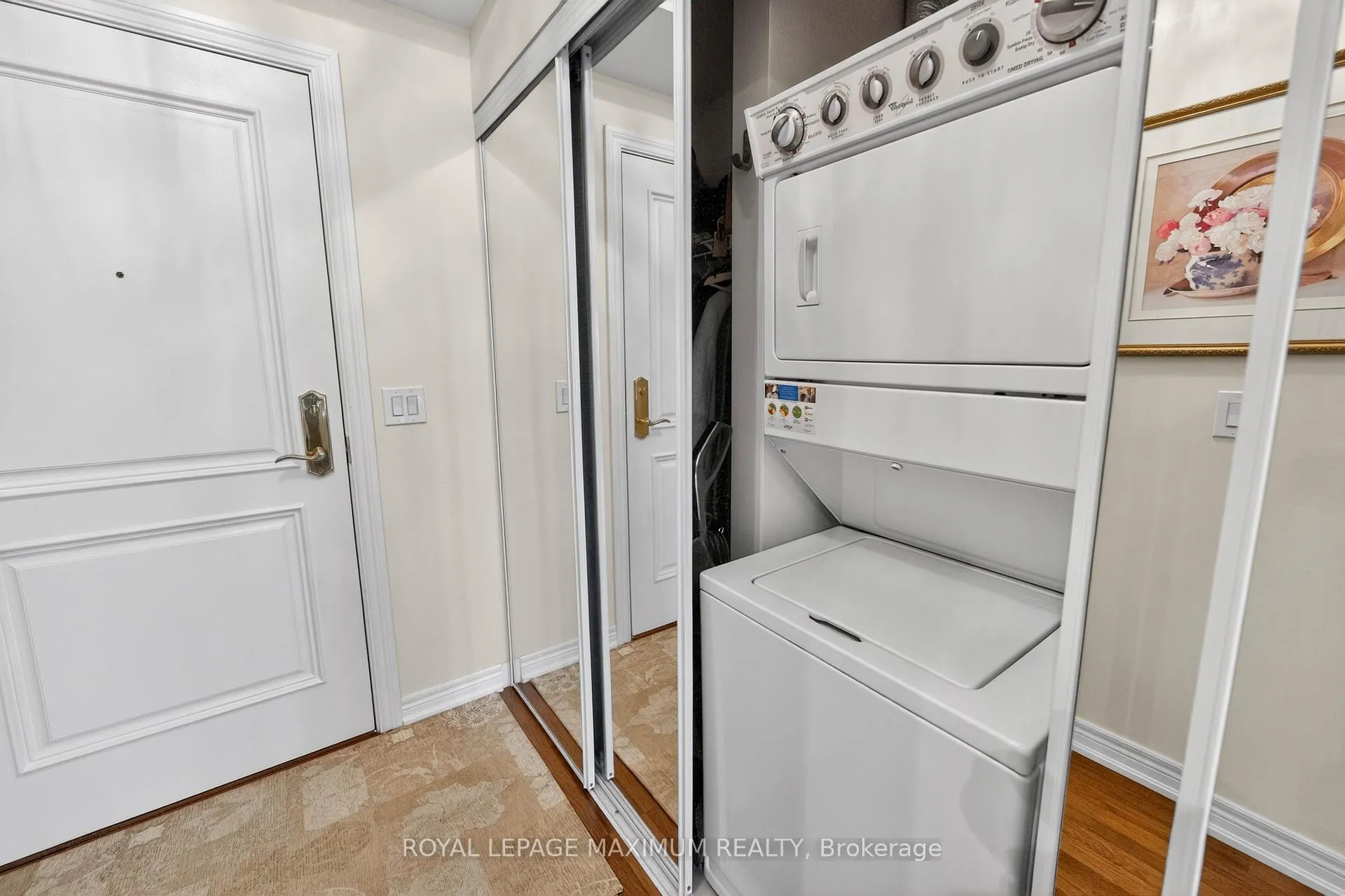 Photo 28 of Unit 914, 9245 Jane Street, Vaughan, Maple — HOMEH