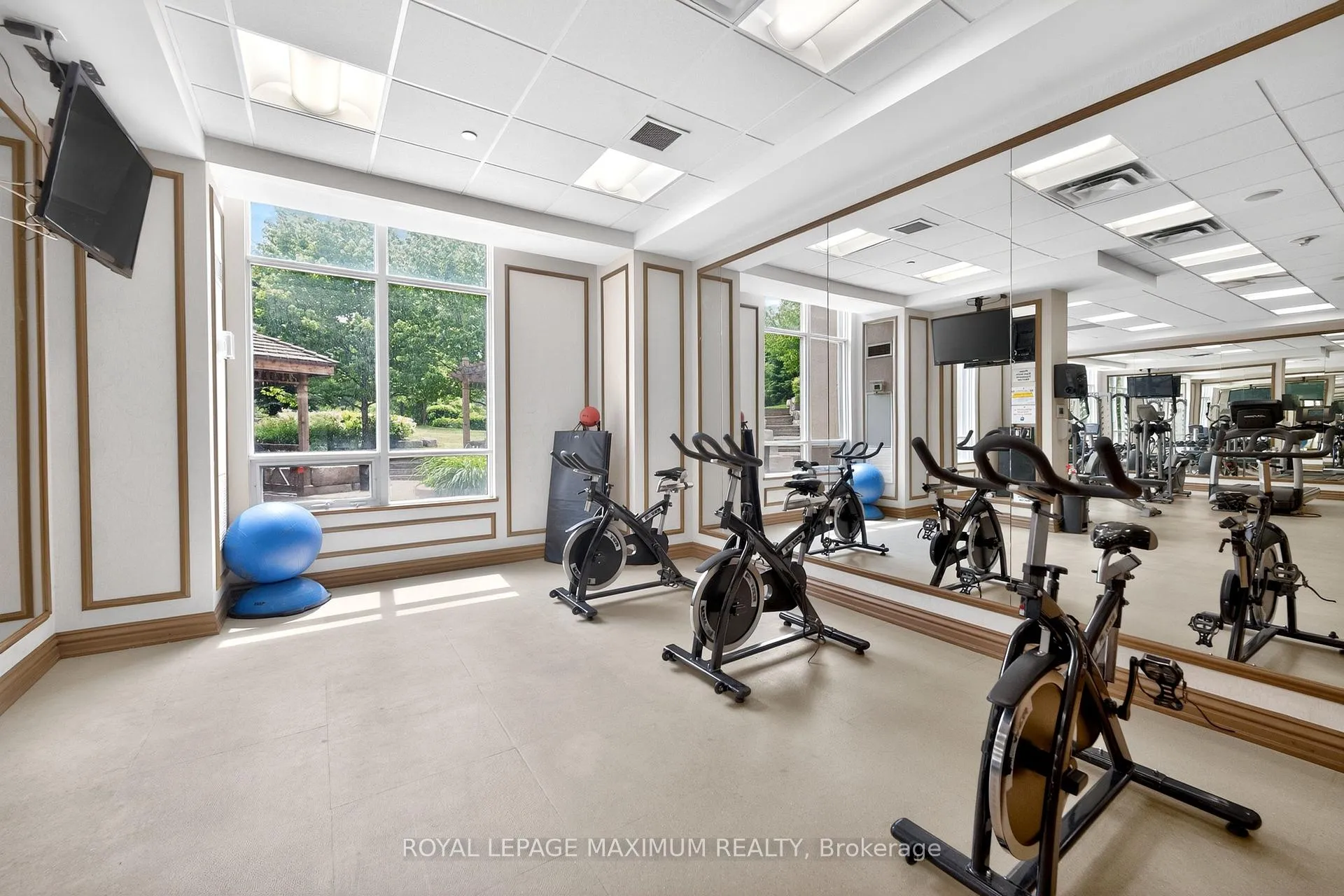 Photo 36 of Unit 914, 9245 Jane Street, Vaughan, Maple — HOMEH