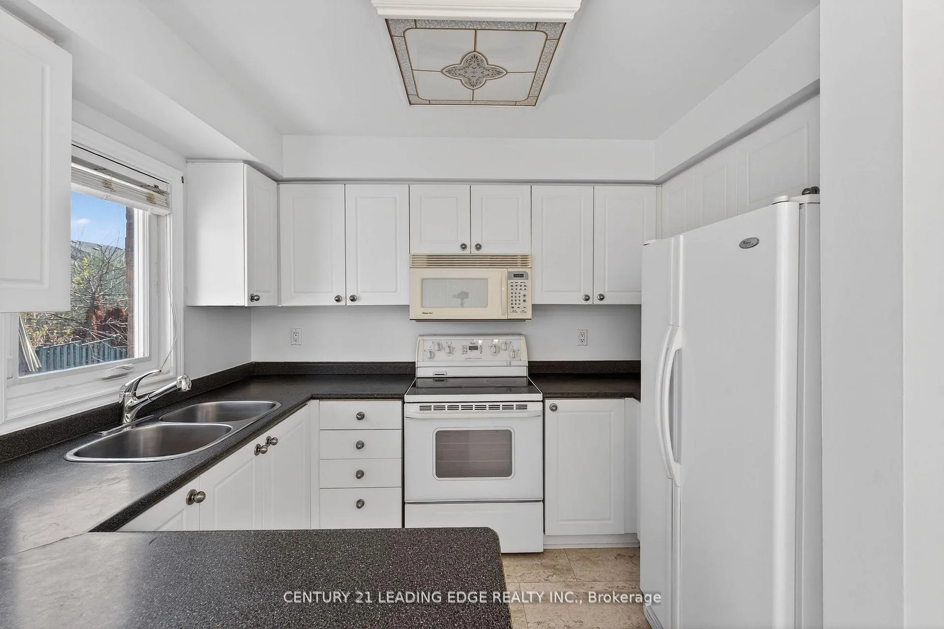 Photo 10 of 51 Alexis Way, Whitby, Williamsburg — HOMEH