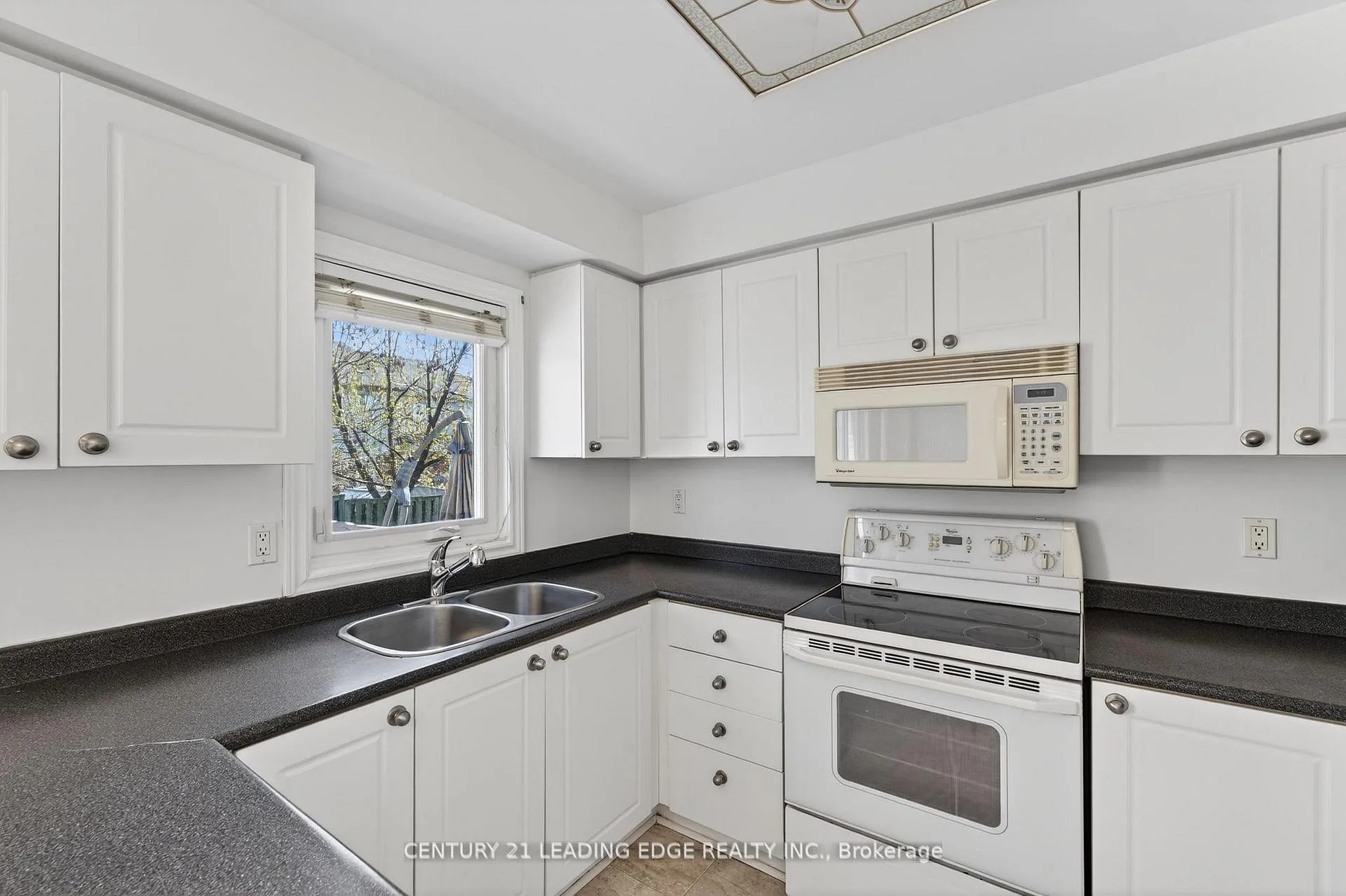 Photo 11 of 51 Alexis Way, Whitby, Williamsburg — HOMEH