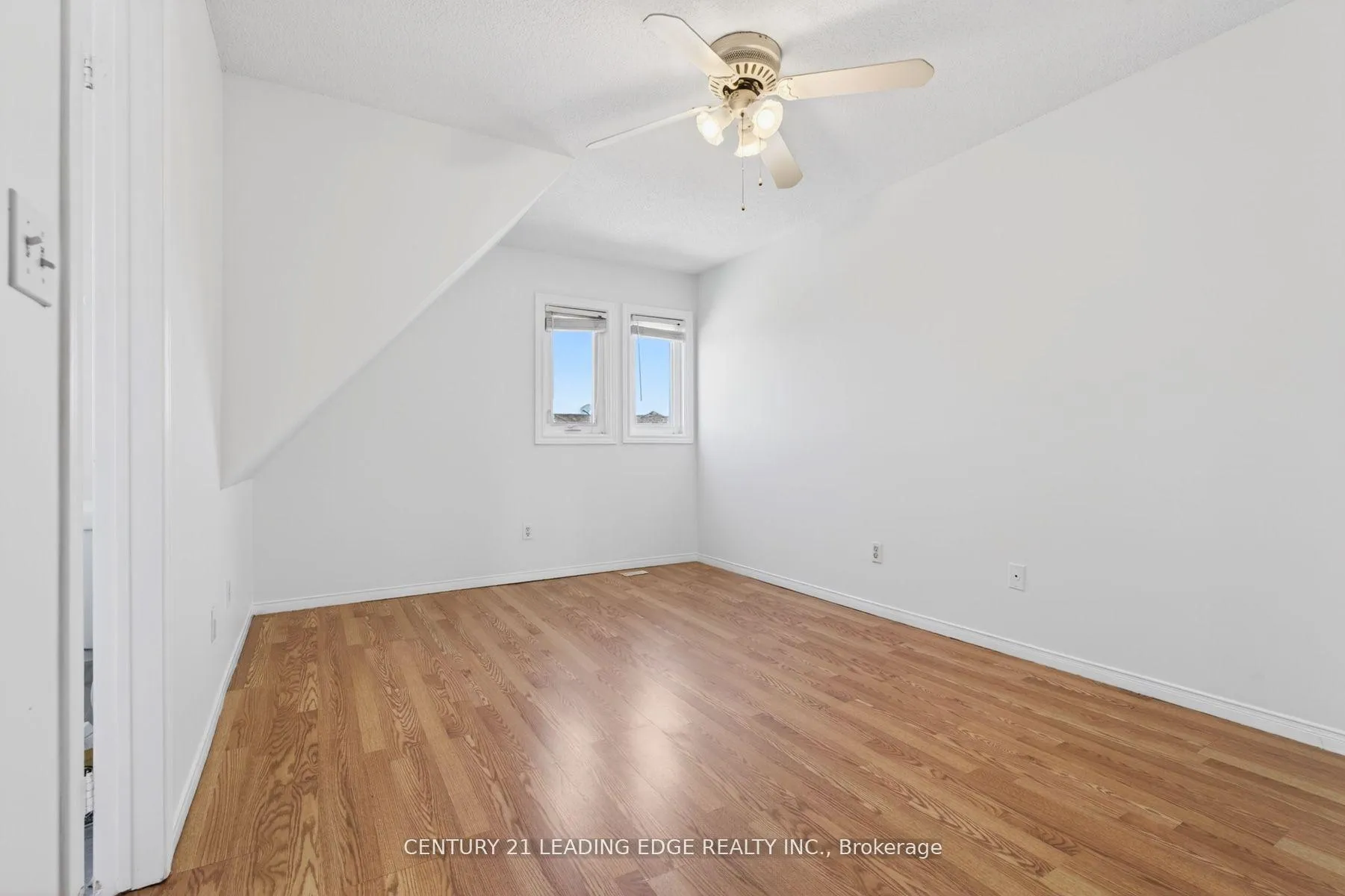 Photo 19 of 51 Alexis Way, Whitby, Williamsburg — HOMEH