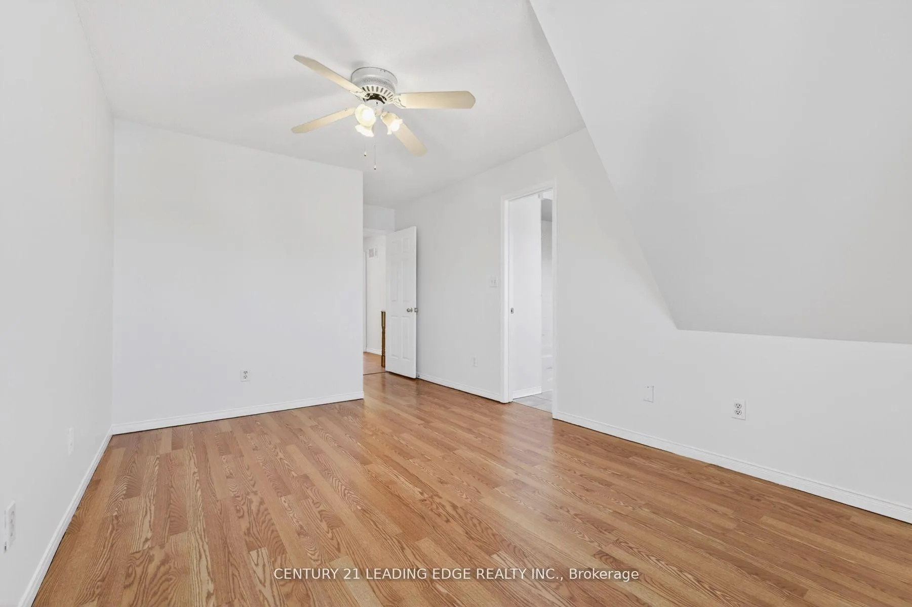 Photo 21 of 51 Alexis Way, Whitby, Williamsburg — HOMEH