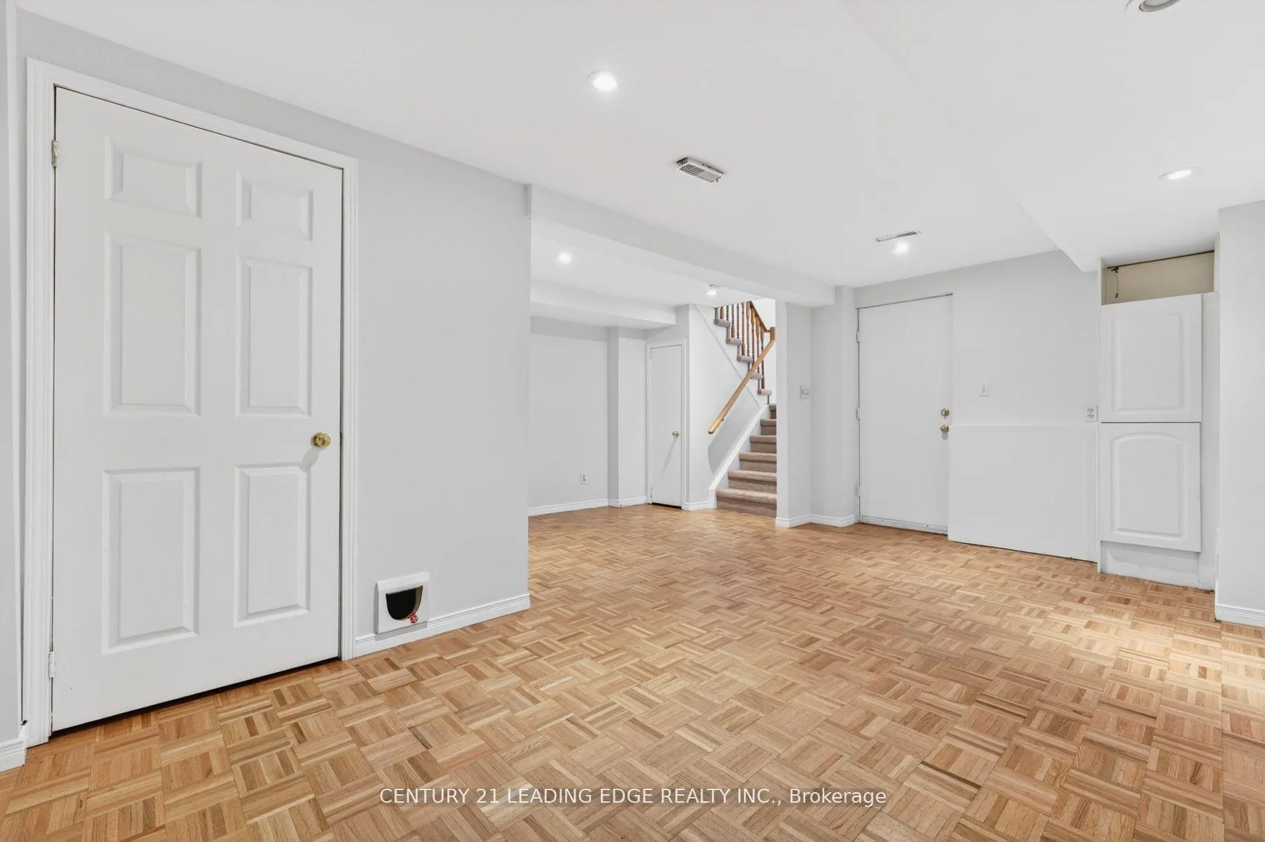 Photo 32 of 51 Alexis Way, Whitby, Williamsburg — HOMEH