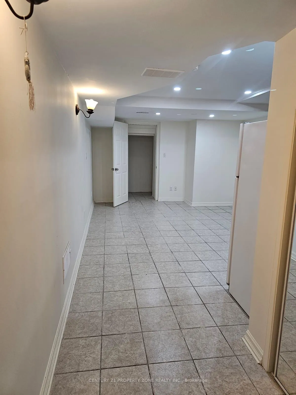 Photo 17 of 11 Chalkfarm Crescent, Brampton, Northwest Sandalwood Parkway — HOMEH
