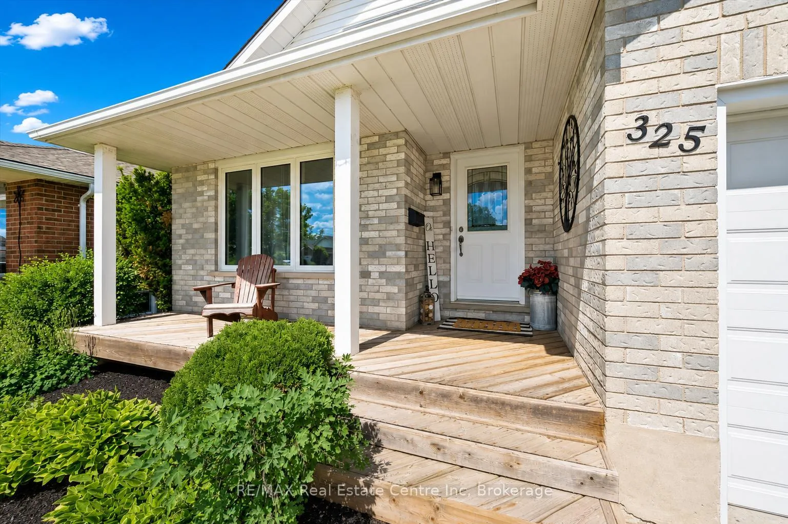 Photo 2 of 325 Tait Crescent, Centre Wellington, Fergus — HOMEH