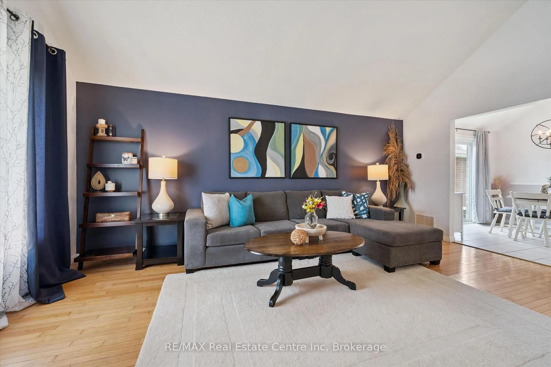 Photo 4 of 325 Tait Crescent, Centre Wellington, Fergus — HOMEH