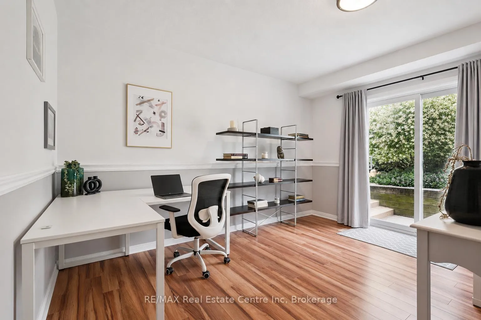 Photo 12 of 325 Tait Crescent, Centre Wellington, Fergus — HOMEH