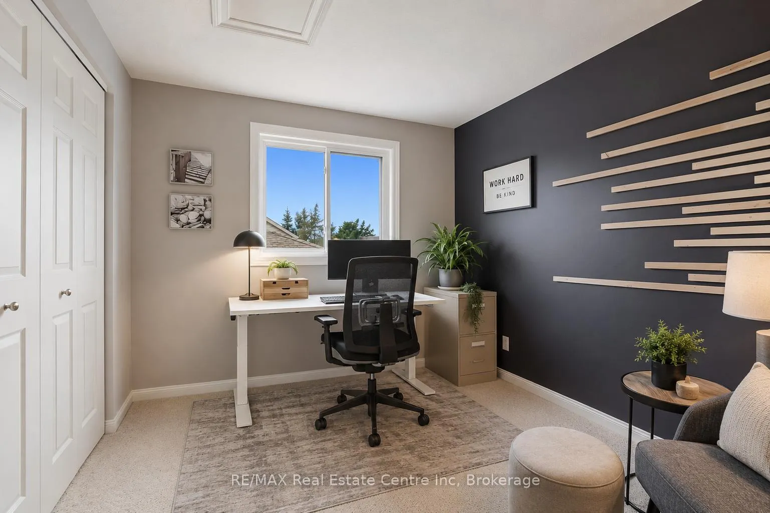 Photo 19 of 325 Tait Crescent, Centre Wellington, Fergus — HOMEH