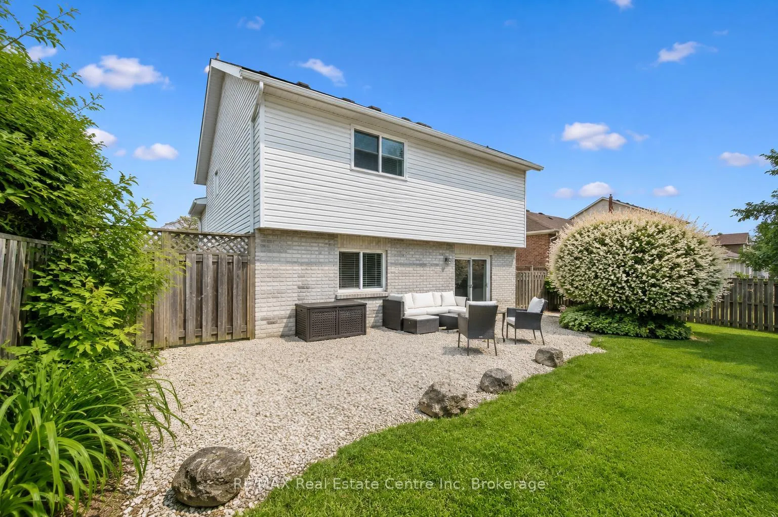 Photo 21 of 325 Tait Crescent, Centre Wellington, Fergus — HOMEH