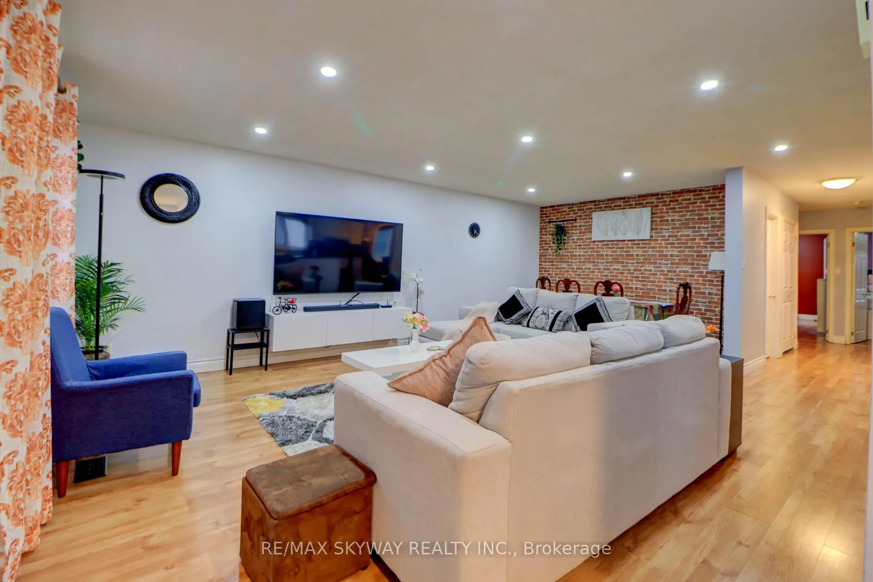 Photo of 282B Brock Street W