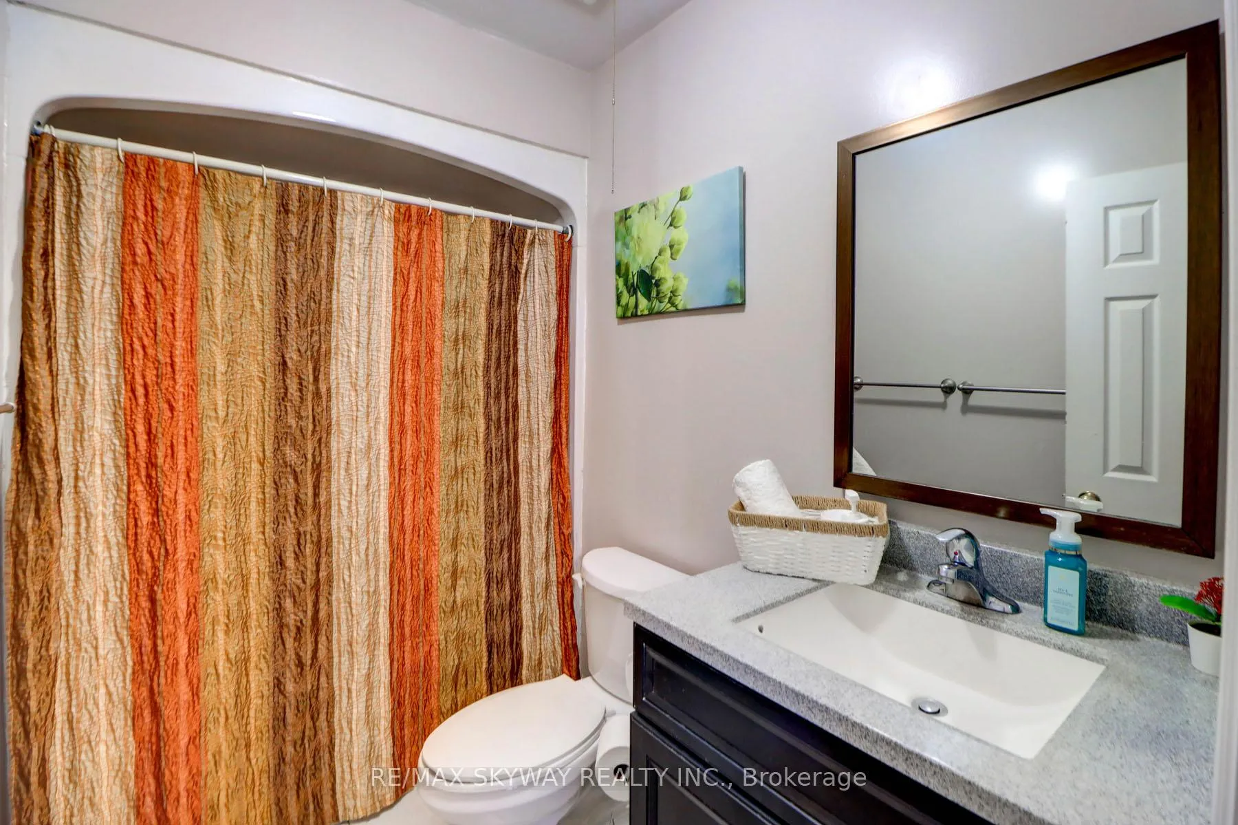 Photo 18 of 282B Brock Street W, Uxbridge — HOMEH