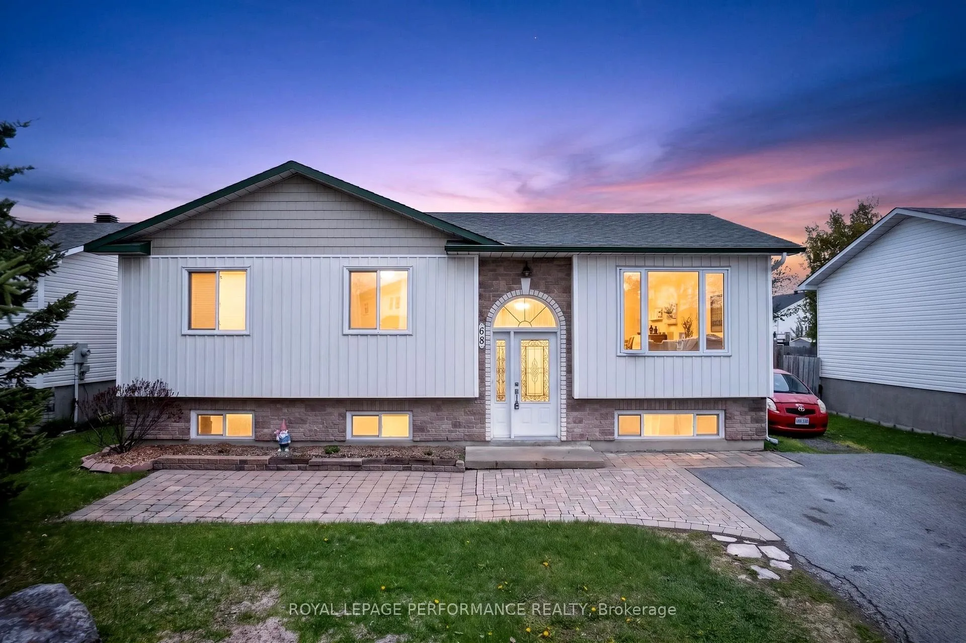 Photo 2 of 68 Lafleche Boulevard, Casselman, Casselman — HOMEH