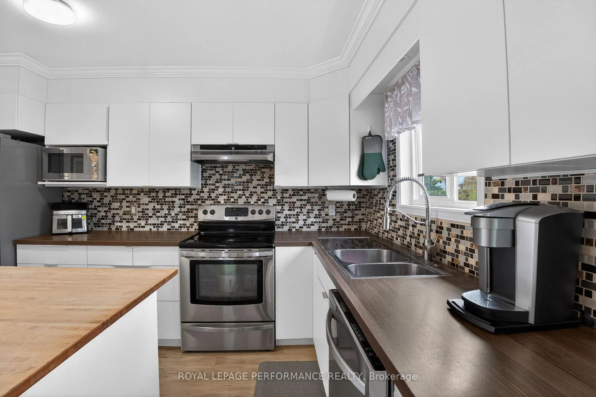 Photo 8 of 68 Lafleche Boulevard, Casselman, Casselman — HOMEH