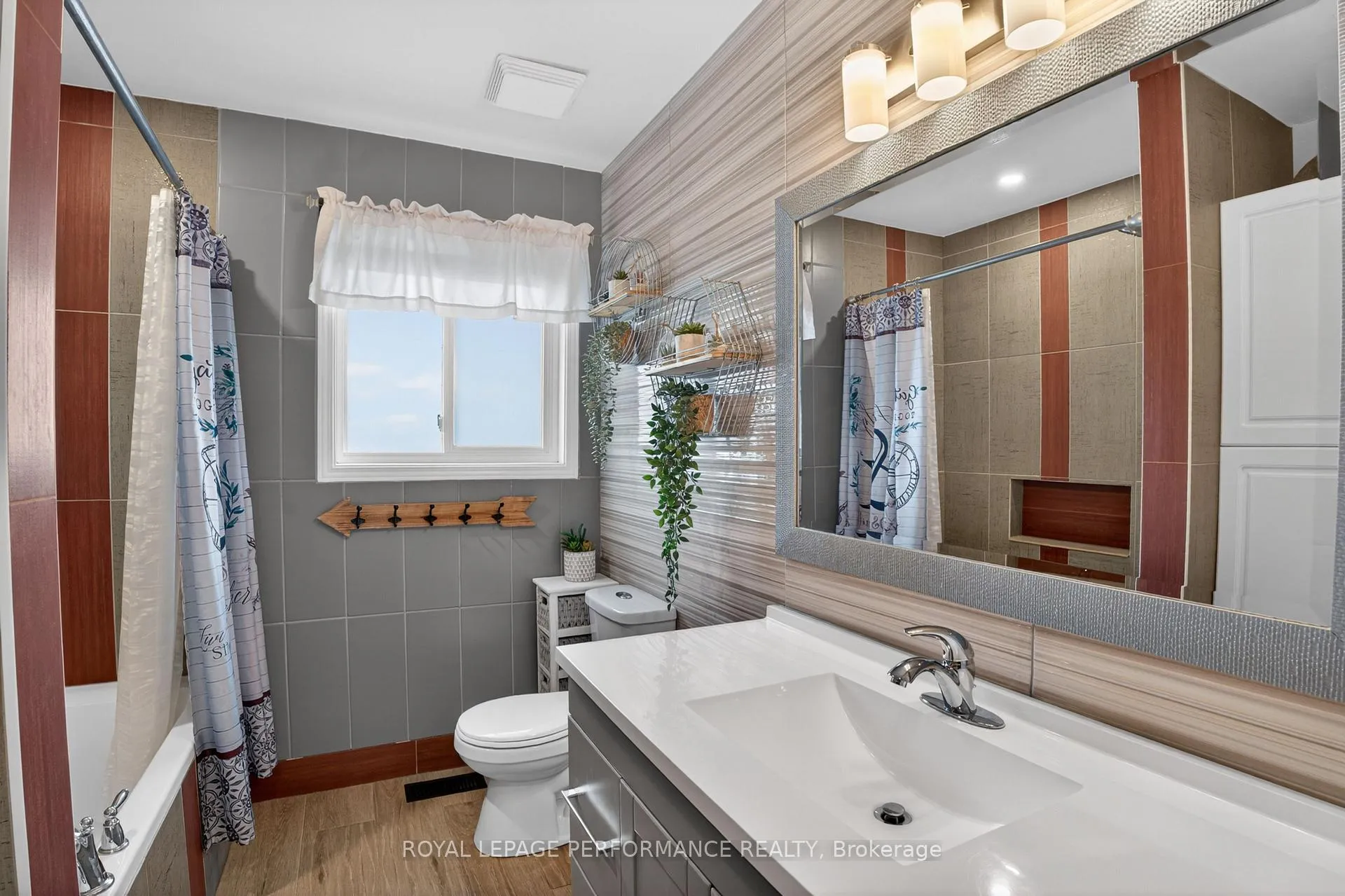 Photo 27 of 68 Lafleche Boulevard, Casselman, Casselman — HOMEH