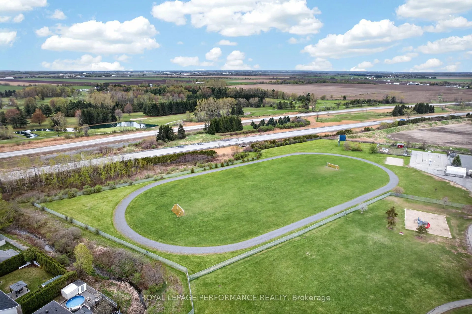 Photo 46 of 68 Lafleche Boulevard, Casselman, Casselman — HOMEH